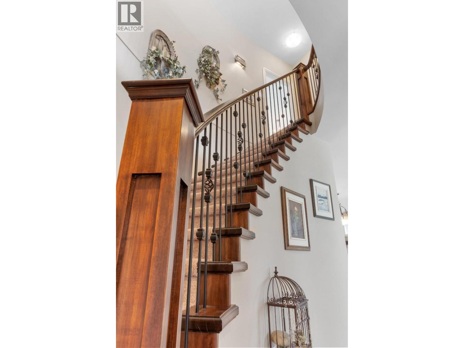 1480 Nighthawk Drive, Castlegar, BC - Indoor Photo Showing Other Room