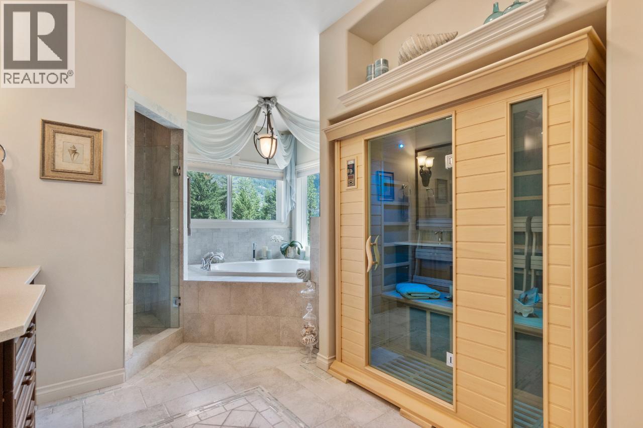 1480 Nighthawk Drive, Castlegar, BC -