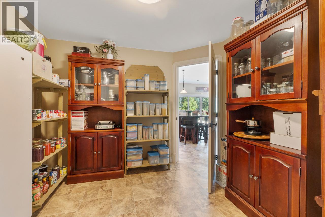 1480 Nighthawk Drive, Castlegar, BC - Indoor