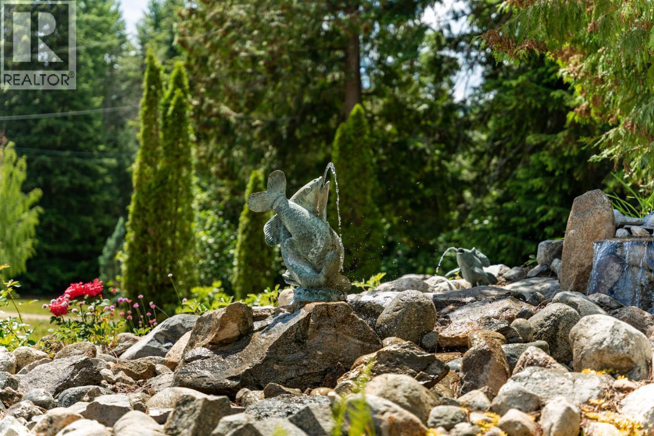 1480 Nighthawk Drive, Castlegar, BC - Outdoor