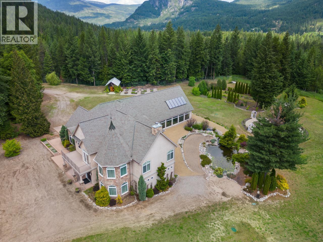 1480 Nighthawk Drive, Castlegar, BC - Outdoor With View