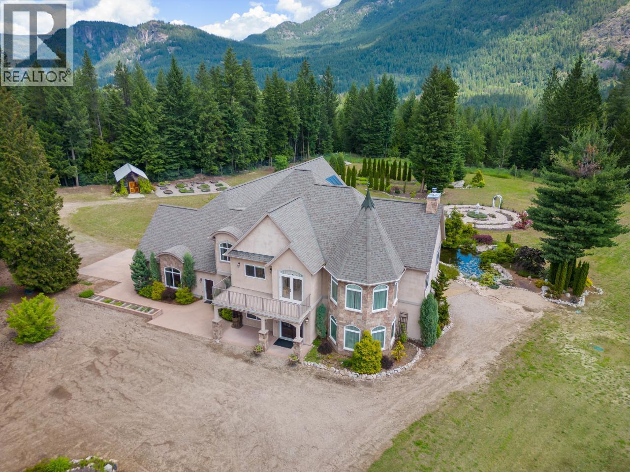 1480 Nighthawk Drive, Castlegar, BC - Outdoor With View