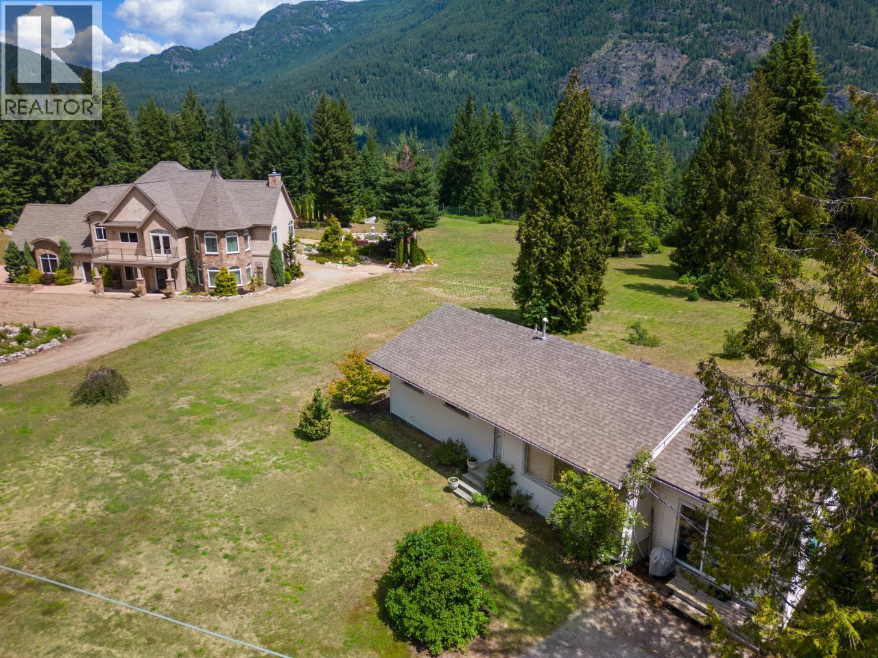 1480 Nighthawk Drive, Castlegar, BC - Outdoor With View