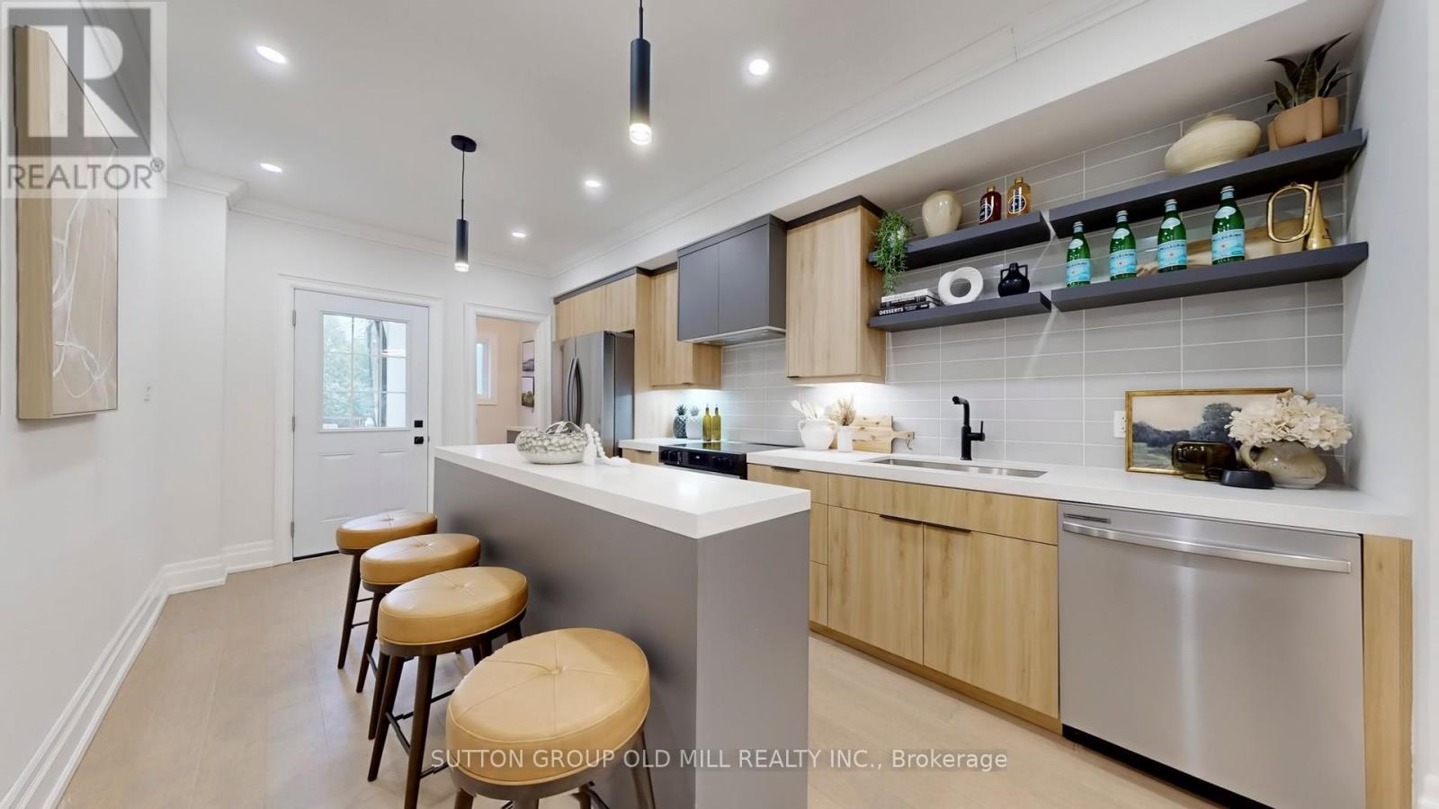 59 Shirley Street, Toronto, ON - Indoor Photo Showing Kitchen With Upgraded Kitchen