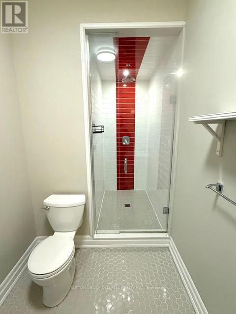 1B - 259 Gerrard Street E, Toronto, ON - Indoor Photo Showing Bathroom