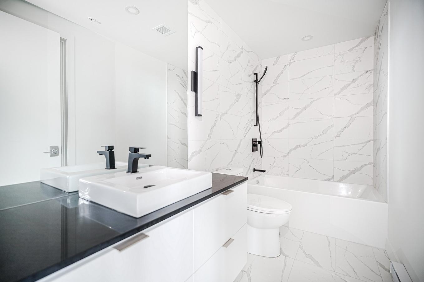 Salle de bains - 224-200 Boul. Marcel-Laurin, Montréal (Saint-Laurent), QC - Indoor Photo Showing Bathroom