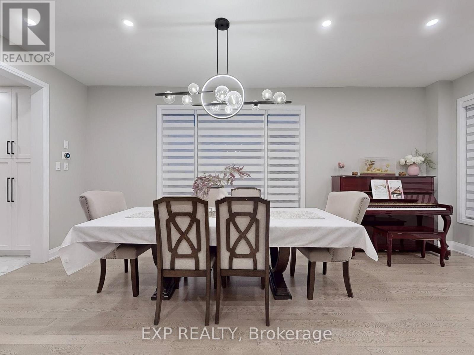 59 Lipscott Drive, Caledon, ON - Indoor Photo Showing Dining Room