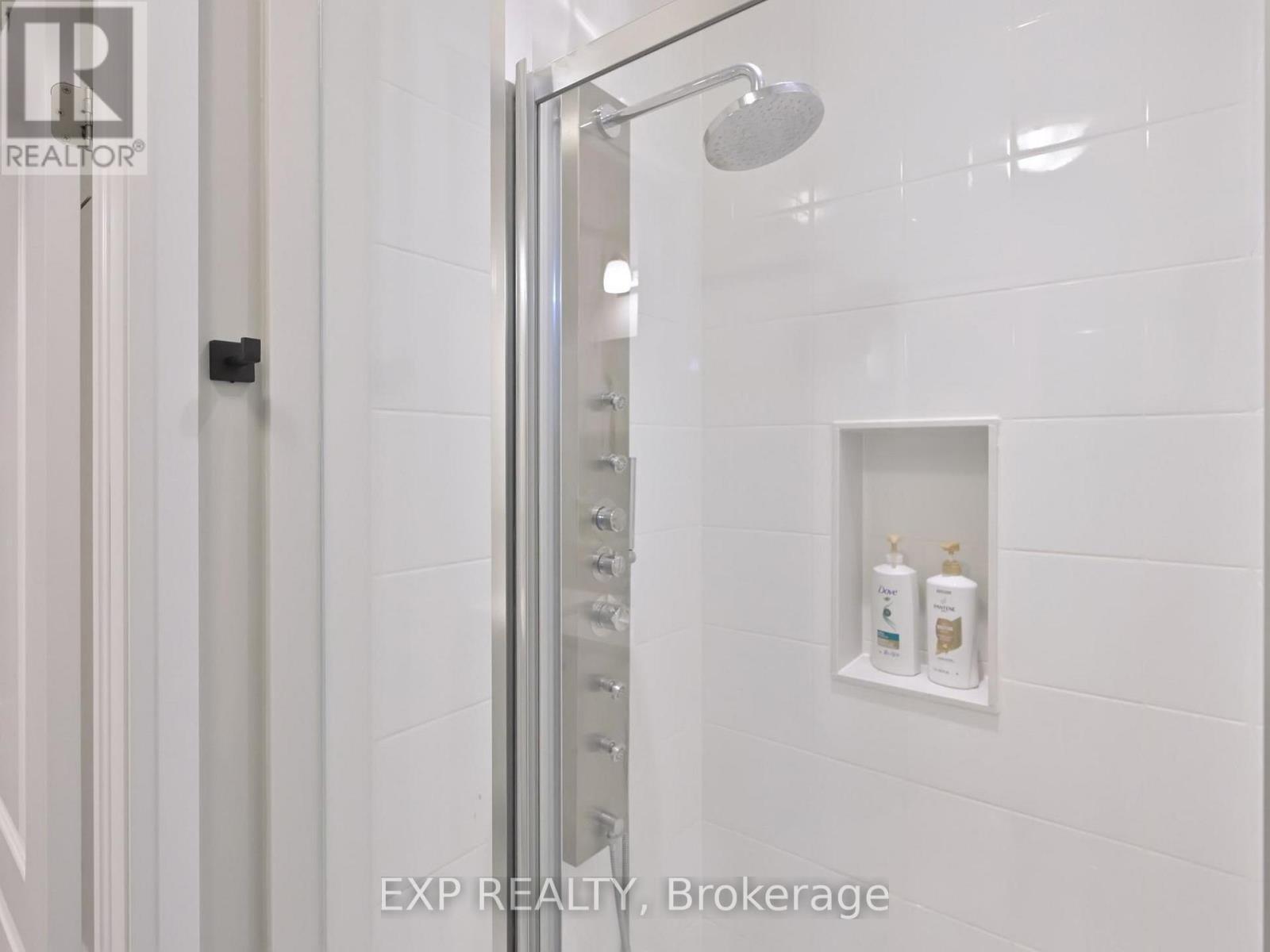 59 Lipscott Drive, Caledon, ON - Indoor Photo Showing Bathroom