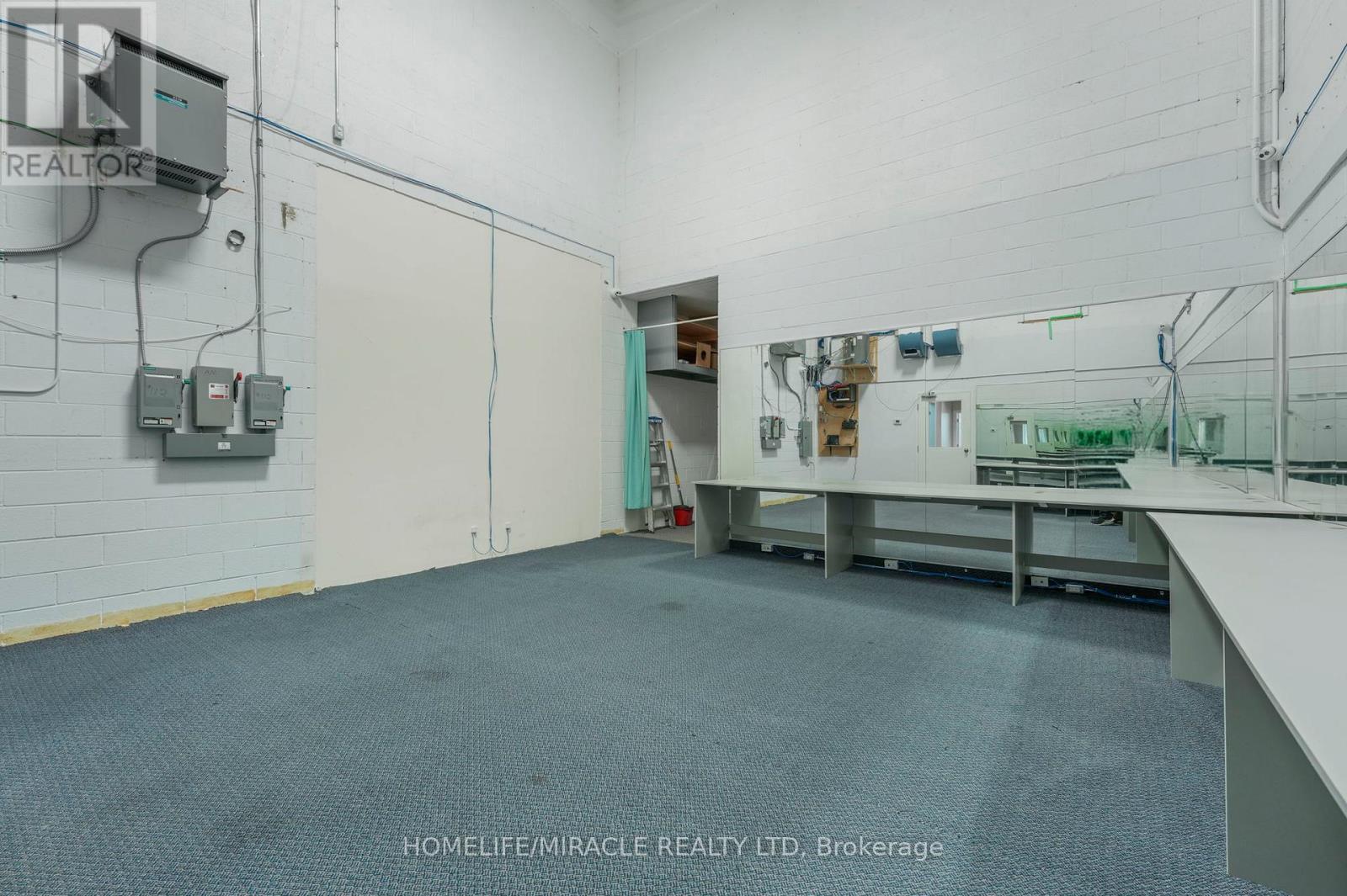 Commercial - 112 - 2 Automatic Drive, Brampton, ON