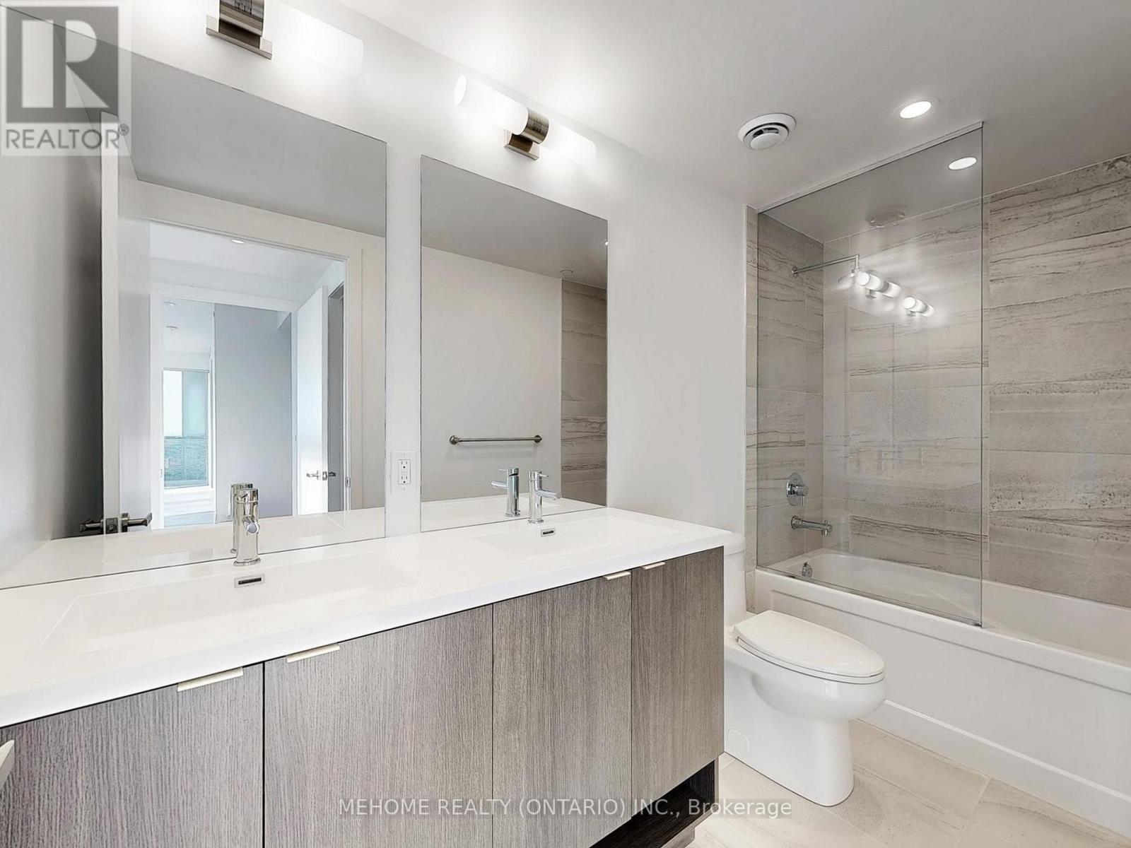 7309 - 138 Downes Street, Toronto, ON - Indoor Photo Showing Bathroom