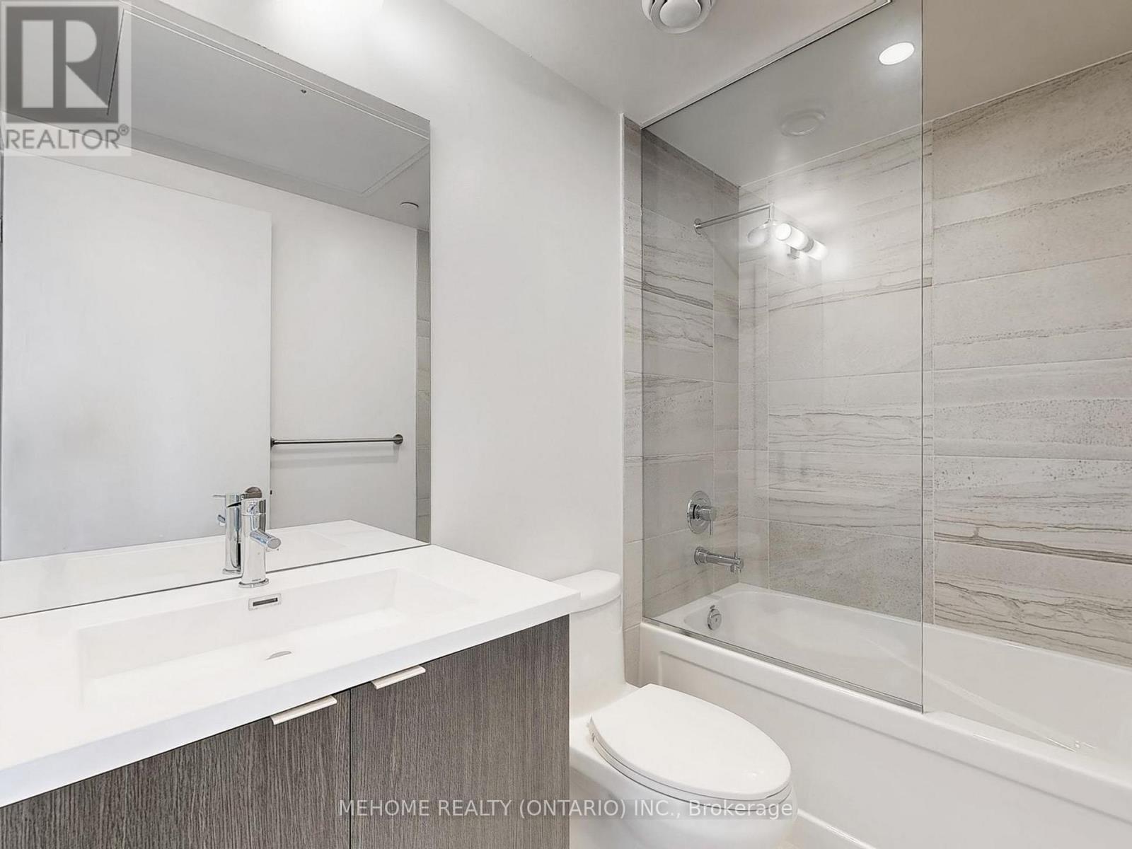 7309 - 138 Downes Street, Toronto, ON - Indoor Photo Showing Bathroom