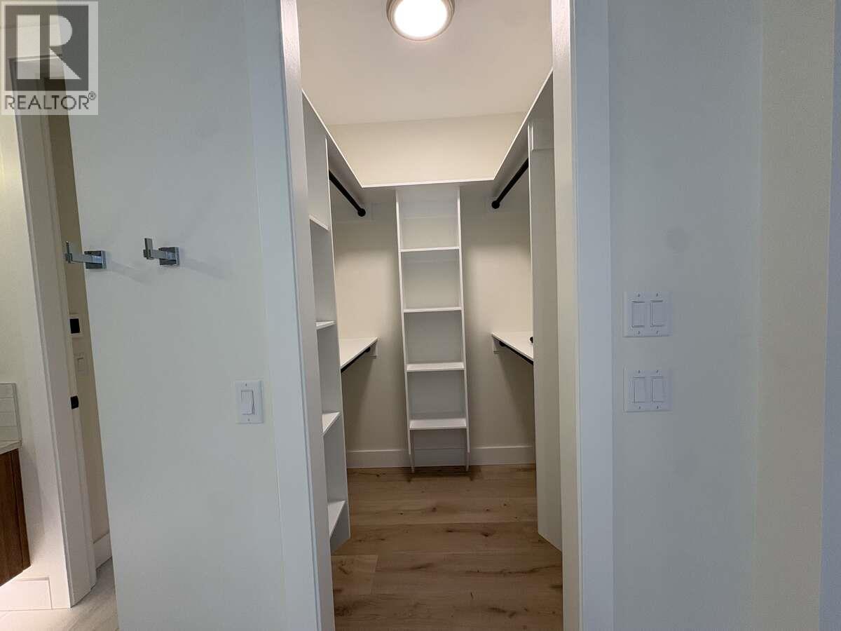 2140 Montenegro Drive, Kelowna, BC - Indoor