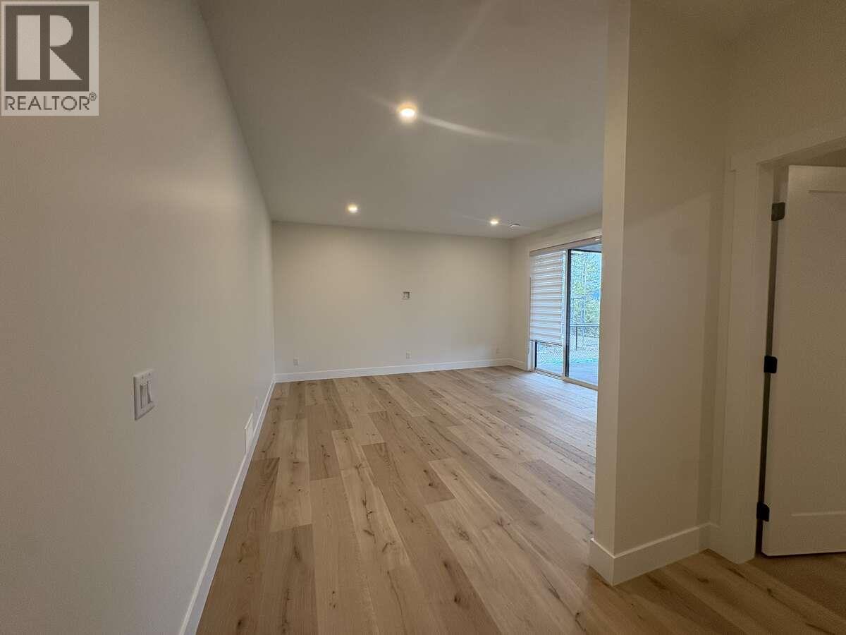 2140 Montenegro Drive, Kelowna, BC - Indoor Photo Showing Other Room