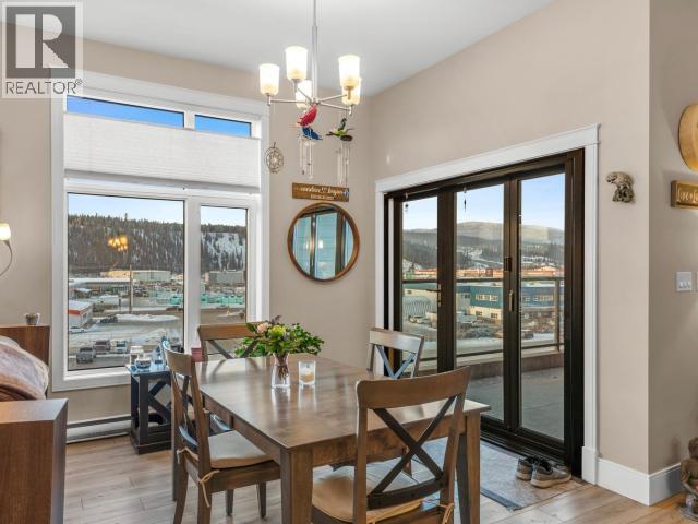 405-38 Waterfront Place, Whitehorse, YT - Indoor Photo Showing Dining Room