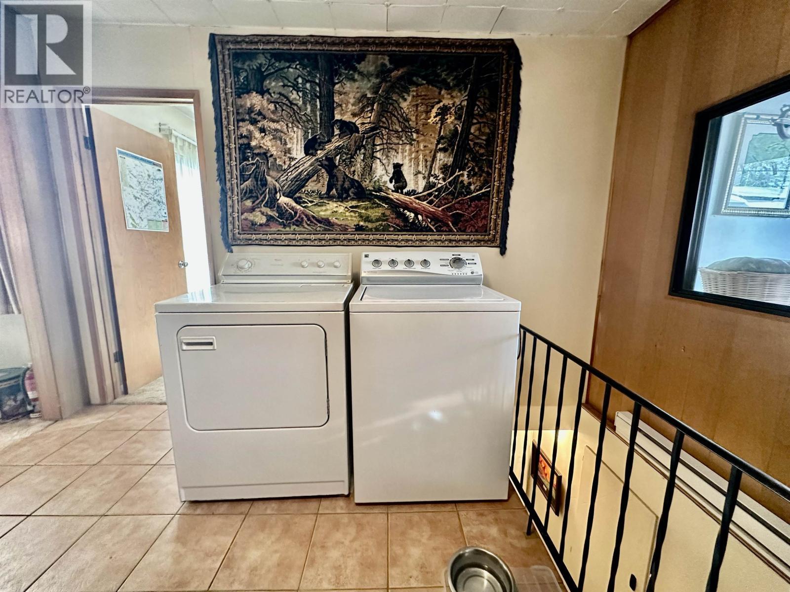 6808 Stokes Road, 100 Mile House, BC - Indoor Photo Showing Laundry Room