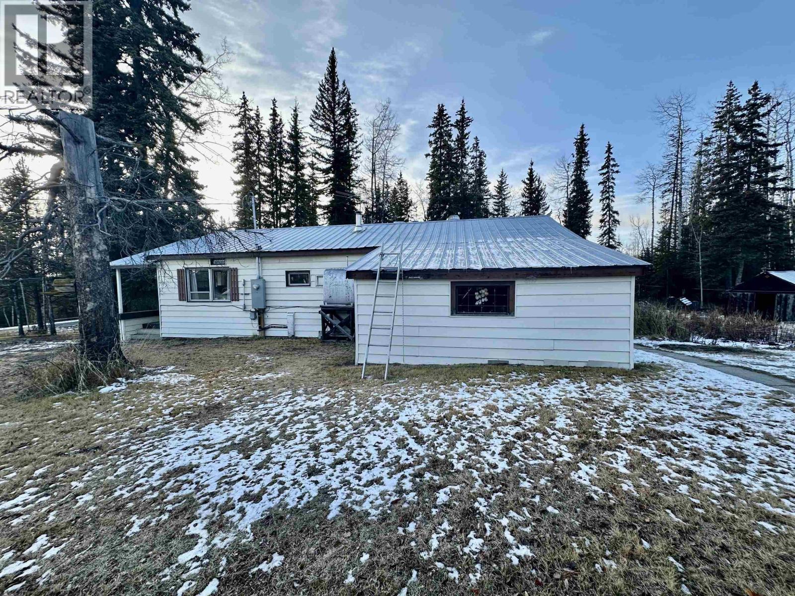 6808 Stokes Road, 100 Mile House, BC - Outdoor