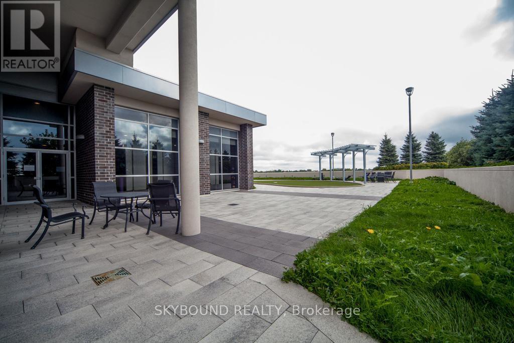 1123 - 135 Village Green Square, Toronto, ON - Outdoor