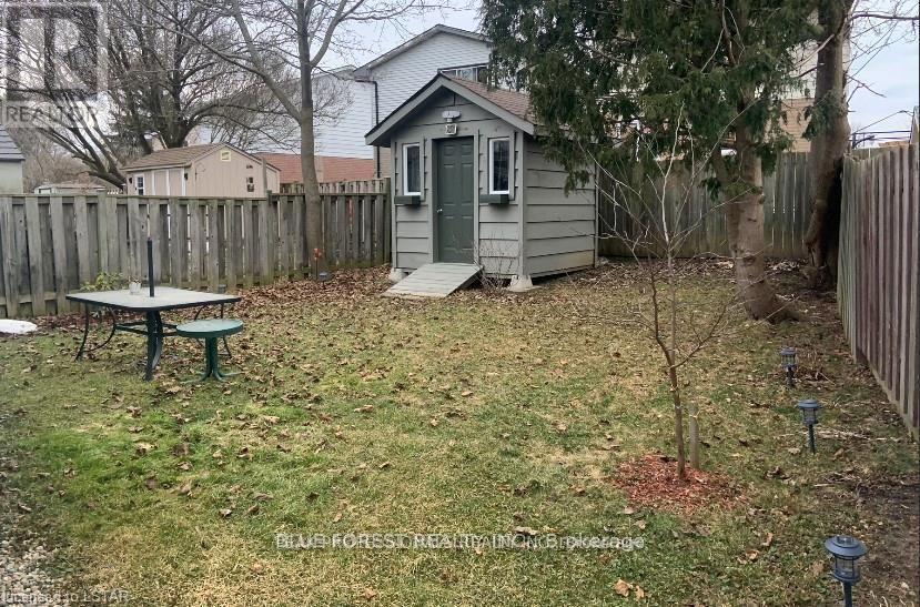 19 Constable Lower Street, London North (North I), ON - Outdoor