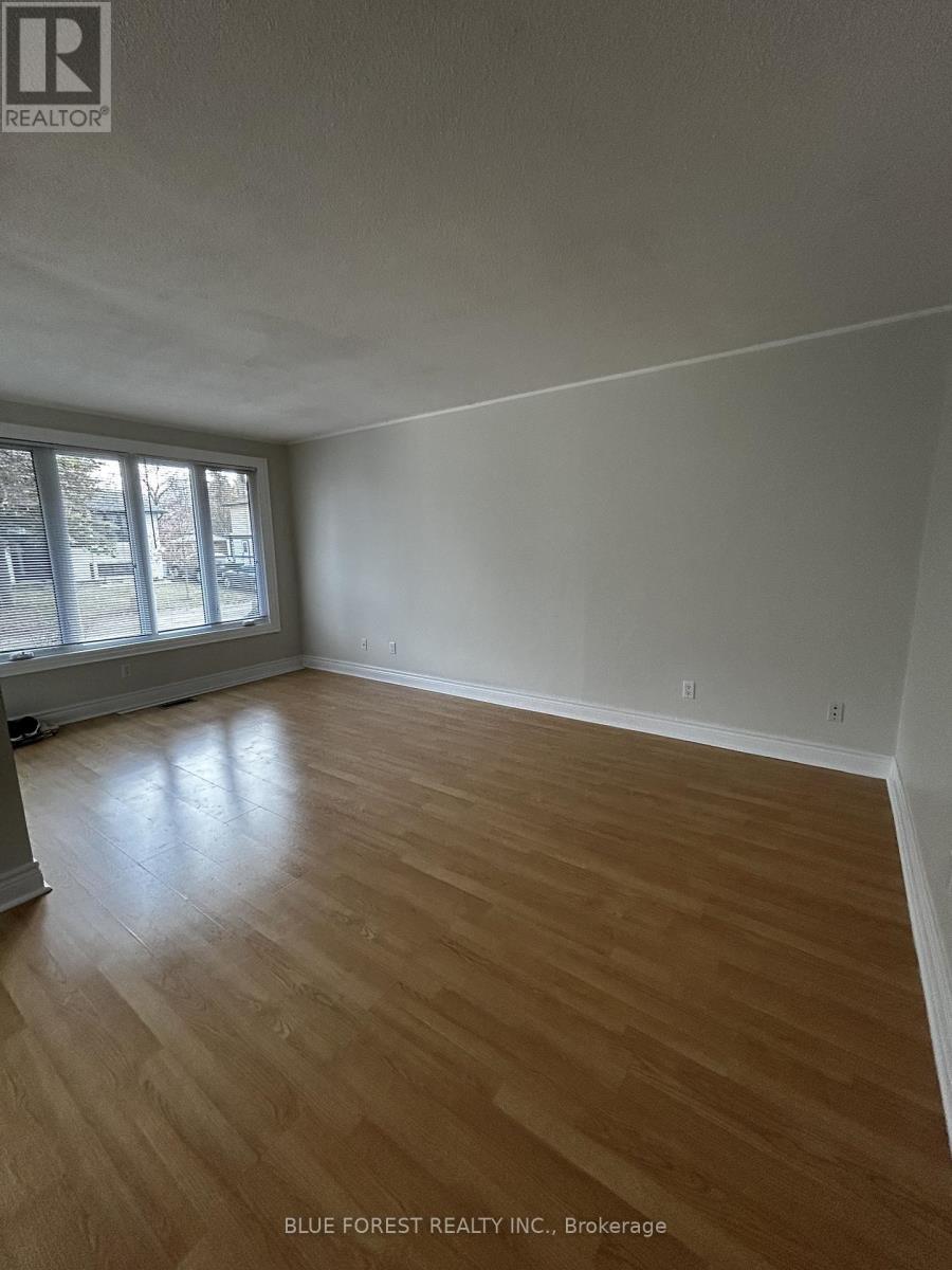 19 Constable Upper Street, London North (North I), ON - Indoor Photo Showing Other Room