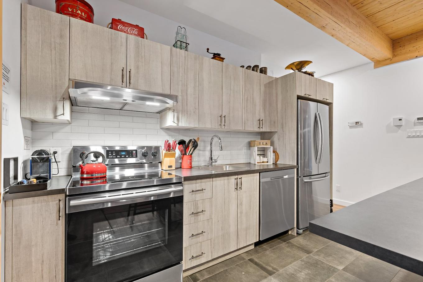Cuisine - 171 Ch. Du Retour-Aux-Sources, Amherst, QC - Indoor Photo Showing Kitchen