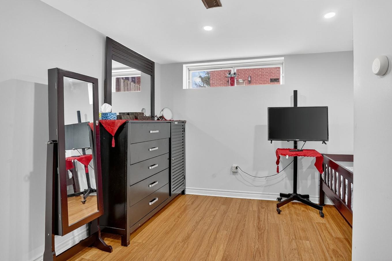 Chambre à coucher - 560 Rue Maugue, Montréal (L'Île-Bizard/Sainte-Geneviève), QC - Indoor