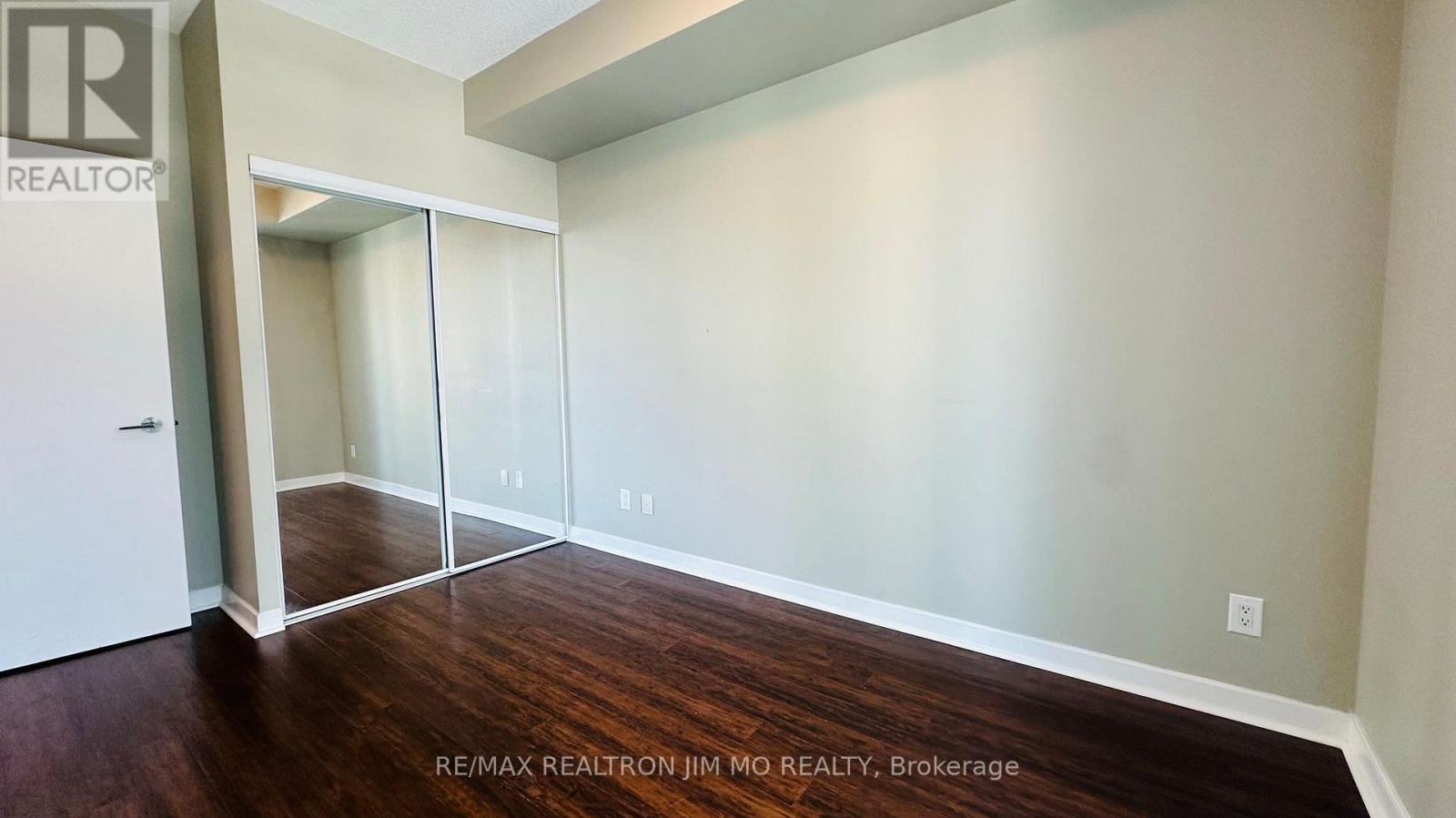 1704 - 18 Harbour Street, Toronto, ON - Indoor Photo Showing Other Room