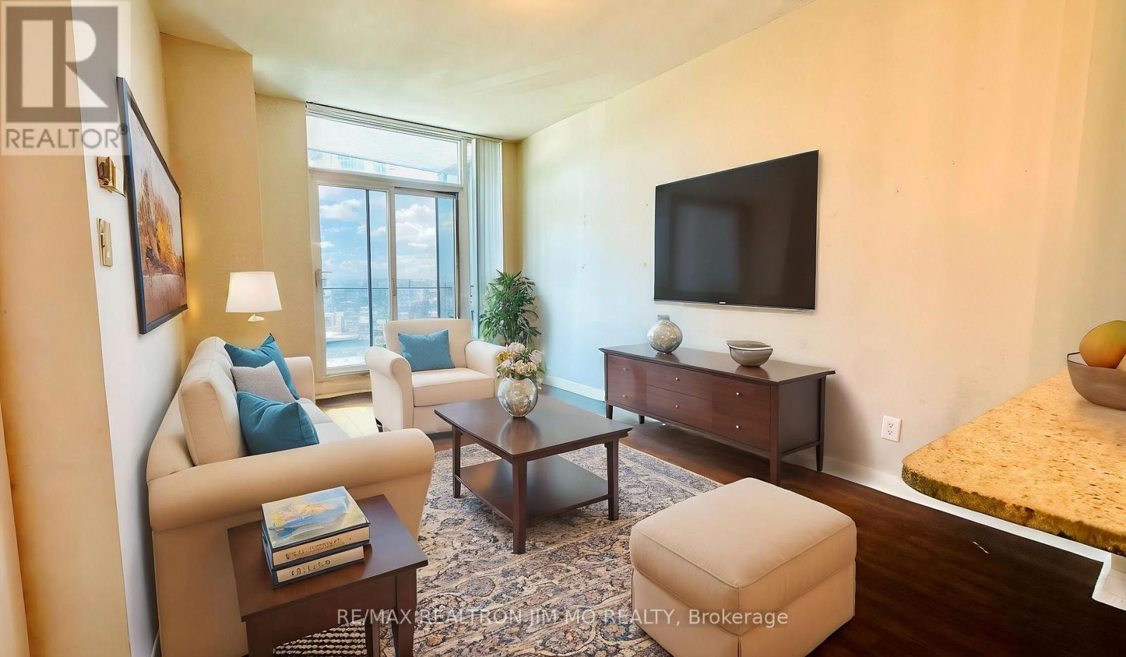 1704 - 18 Harbour Street, Toronto, ON - Indoor Photo Showing Living Room