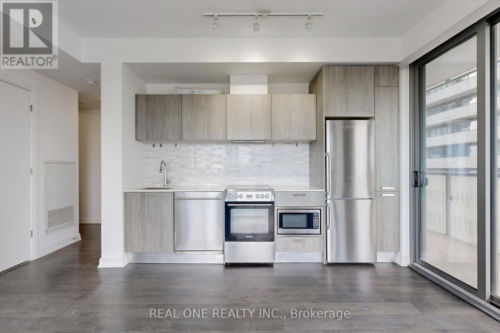 2510 - 50 Charles Street E, Toronto, ON - Indoor Photo Showing Kitchen