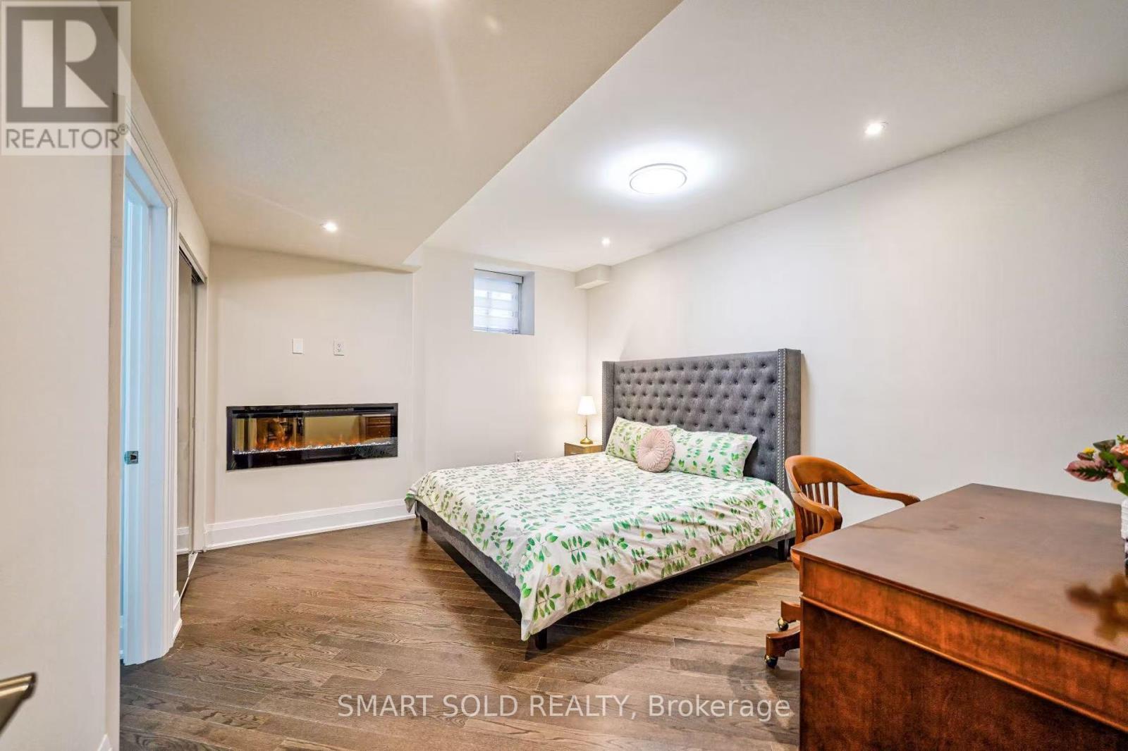 Rma Bsm - 133 Hillsview Drive, Richmond Hill, ON - Indoor Photo Showing Other Room With Fireplace