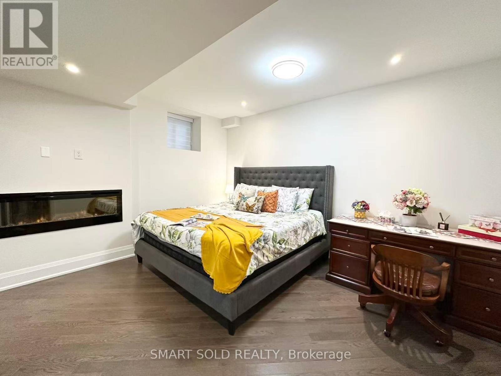 Rma Bsm - 133 Hillsview Drive, Richmond Hill, ON - Indoor Photo Showing Bedroom