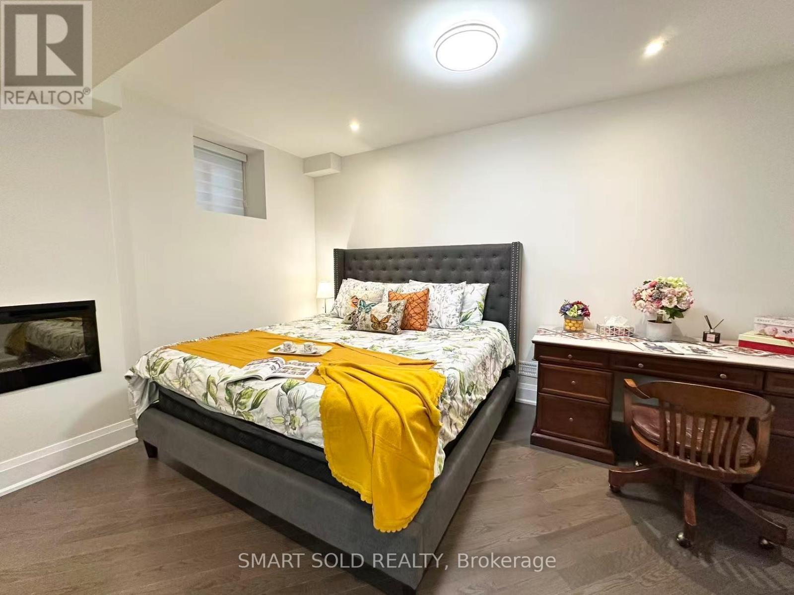 Rma Bsm - 133 Hillsview Drive, Richmond Hill, ON - Indoor Photo Showing Bedroom