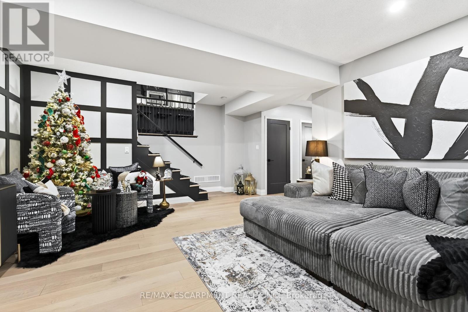 7 Waterside Drive, Hamilton, ON - Indoor