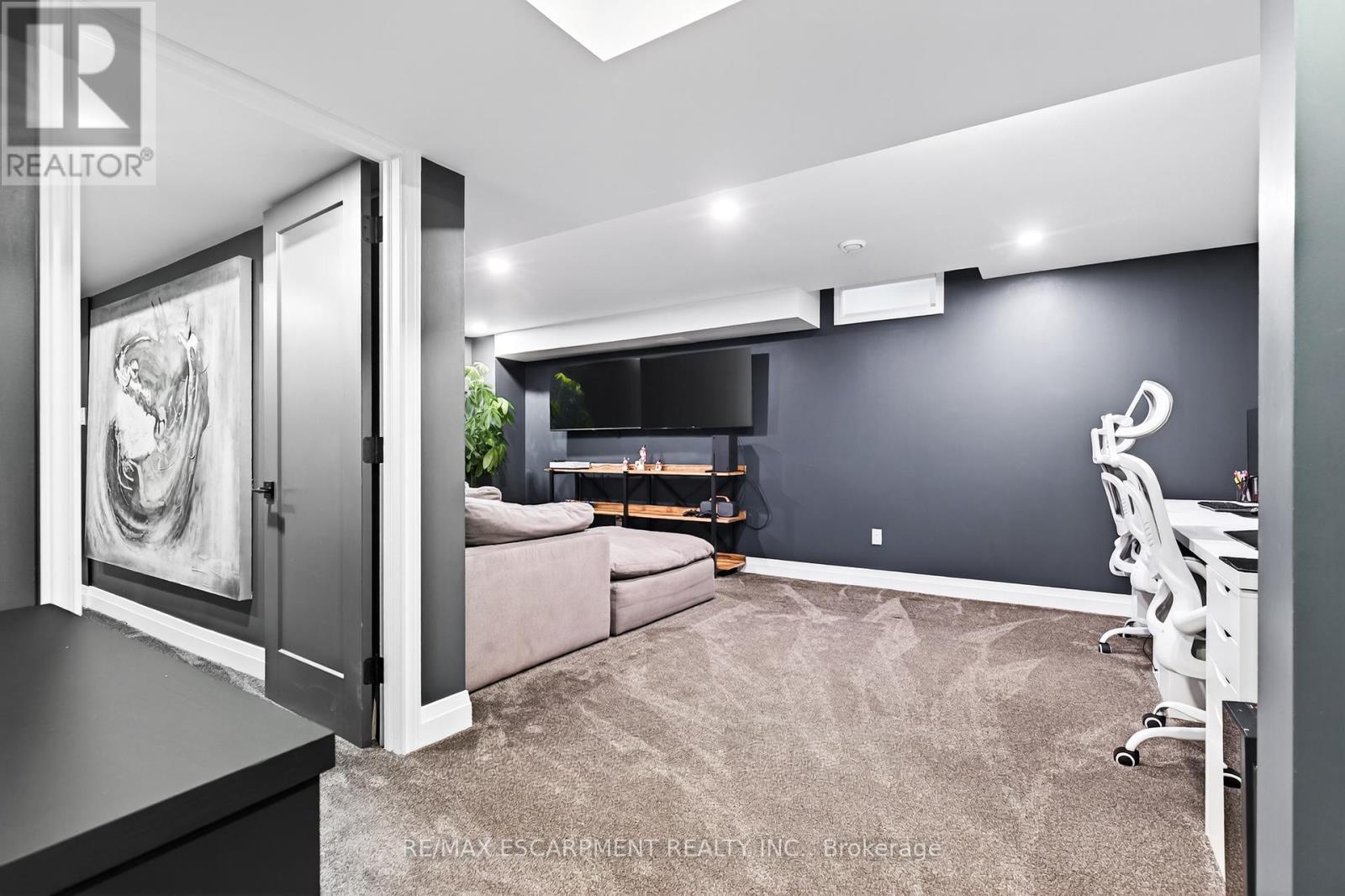 7 Waterside Drive, Hamilton, ON - Indoor