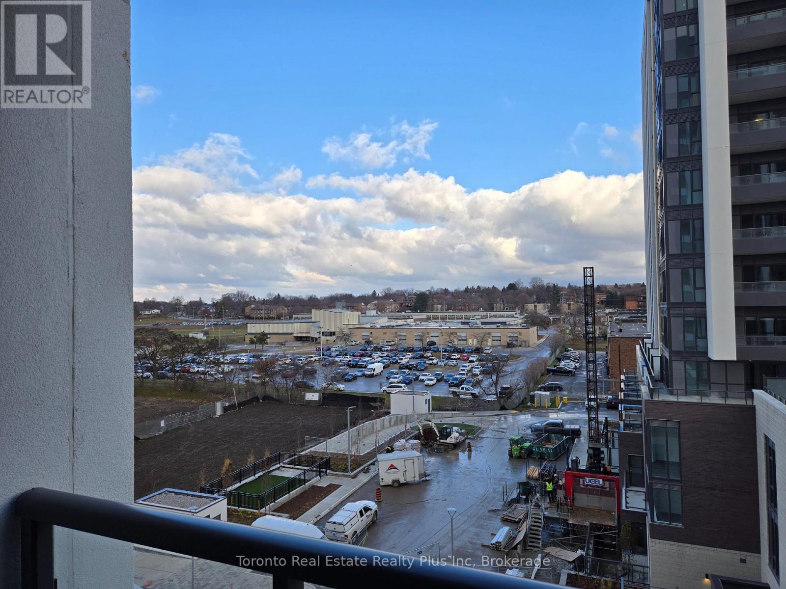 605 - 705 Davis Drive, Newmarket, ON - Outdoor With View