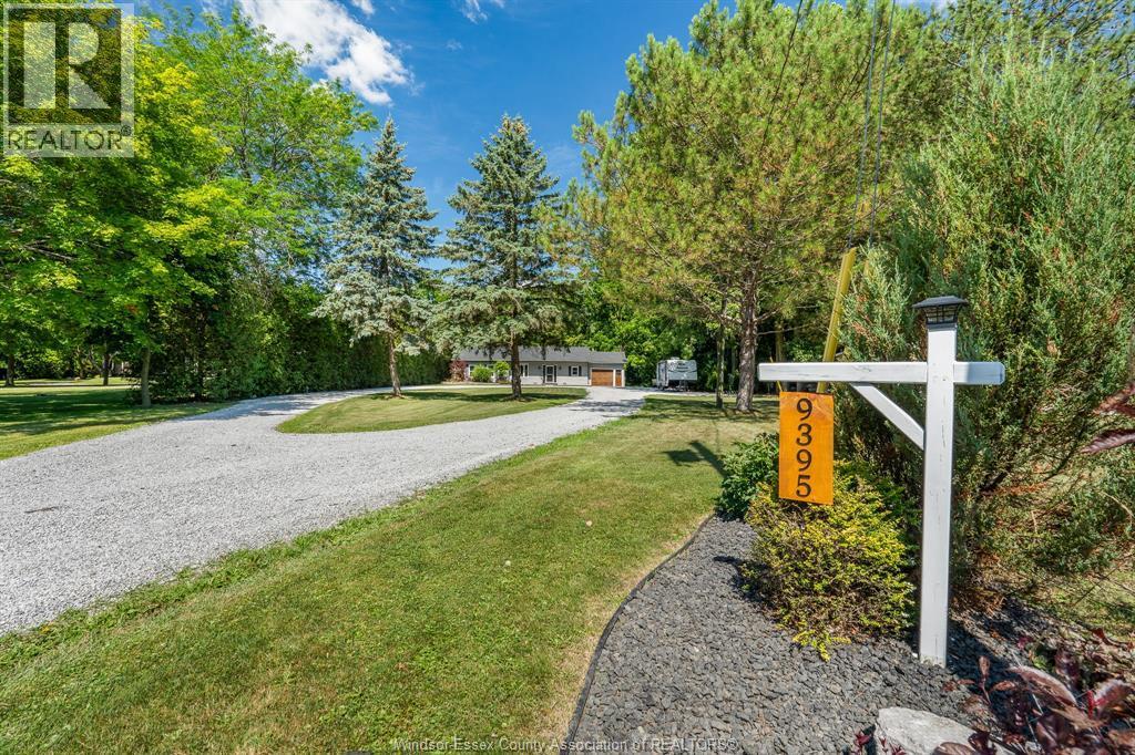 9395 River Line, Chatham, ON - Outdoor