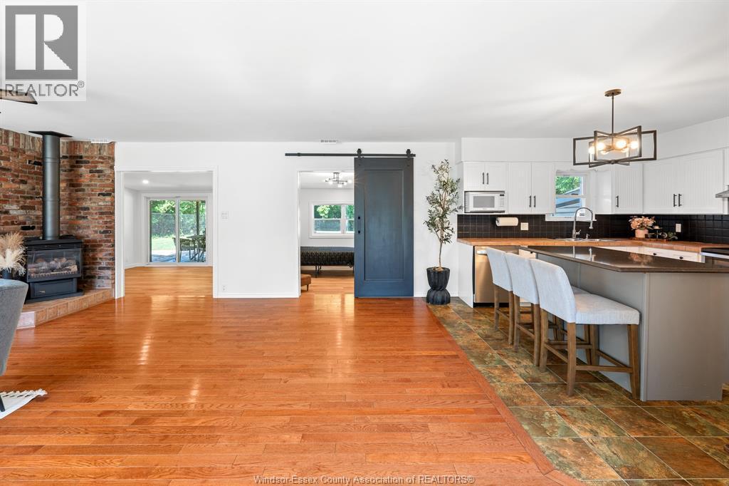 9395 River Line, Chatham, ON - Indoor With Fireplace