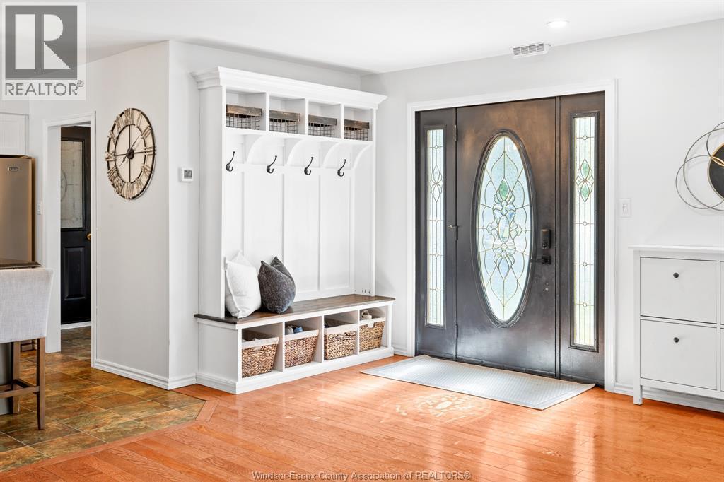 9395 River Line, Chatham, ON - Indoor Photo Showing Other Room