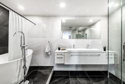 Ensuite bathroom -