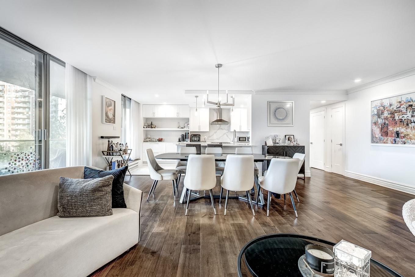 Dining room - 303-5850 Av. Marc-Chagall, Côte-Saint-Luc, QC - Indoor