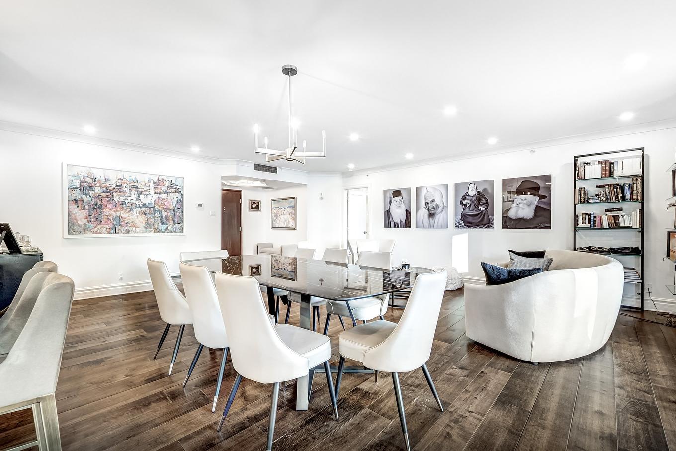Dining room - 303-5850 Av. Marc-Chagall, Côte-Saint-Luc, QC - Indoor Photo Showing Dining Room