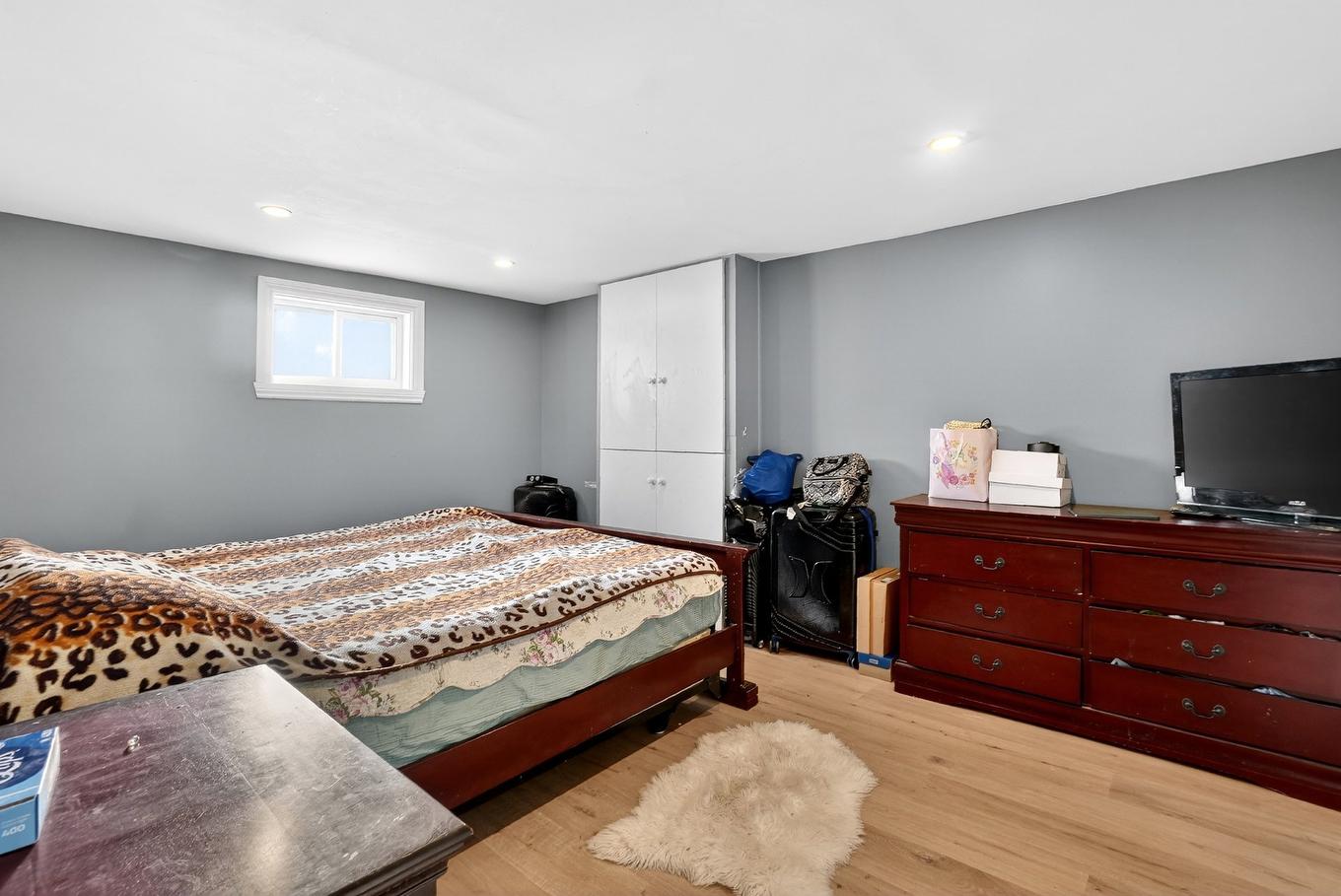 Bedroom - 242 Rue Léveillé, Laval (Pont-Viau), QC - Indoor Photo Showing Bedroom