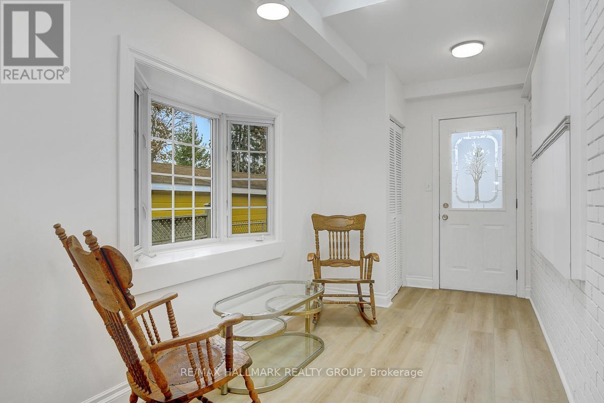 13 Dunham Street, Ottawa, ON - Indoor Photo Showing Other Room