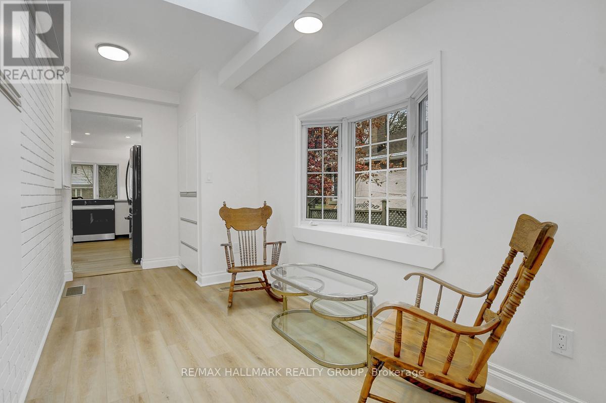 13 Dunham Street, Ottawa, ON - Indoor Photo Showing Other Room