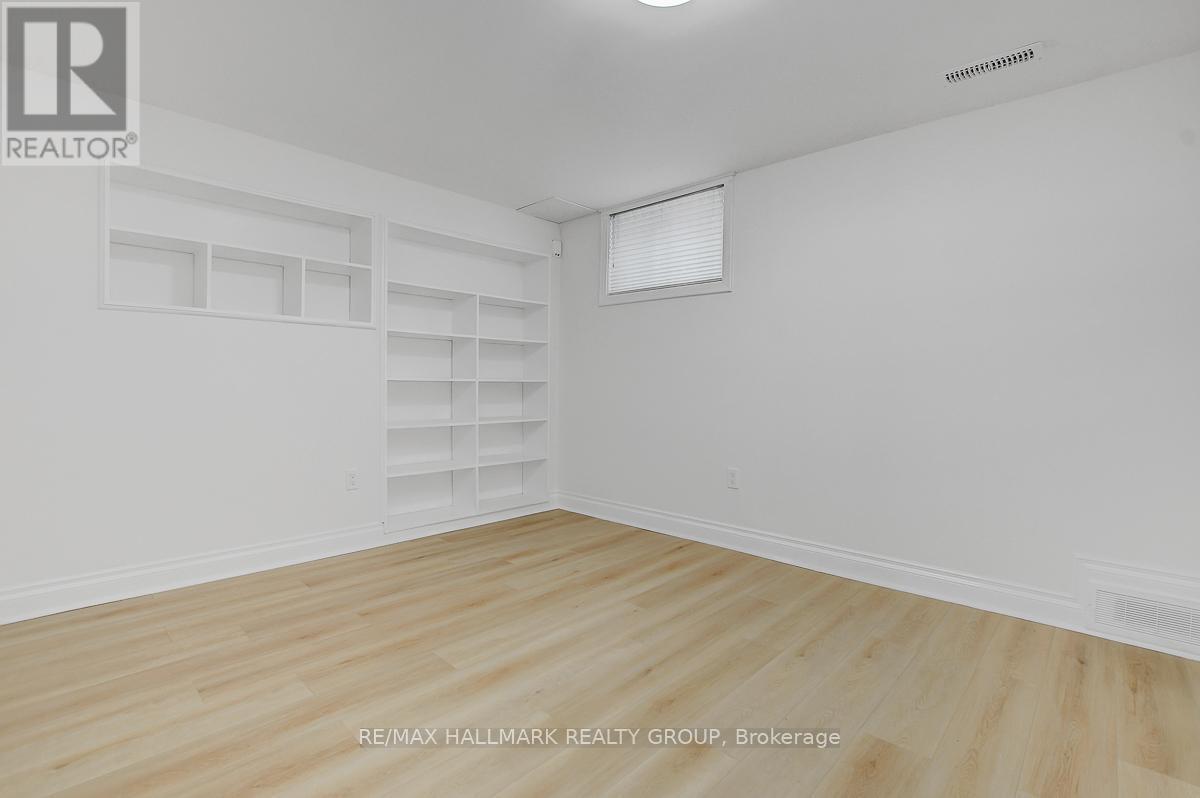 13 Dunham Street, Ottawa, ON - Indoor Photo Showing Other Room