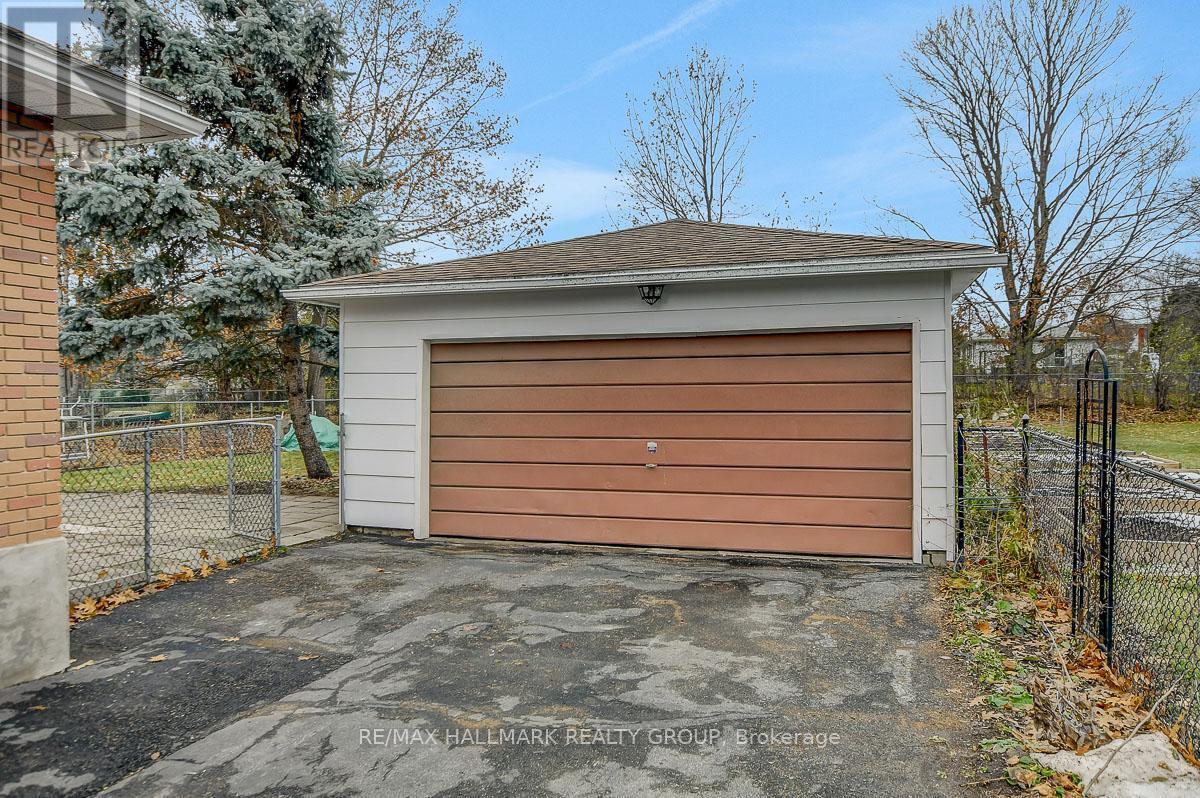 13 Dunham Street, Ottawa, ON - Outdoor