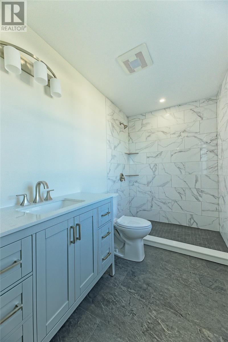 30 Carol Crescent, Paradise, NL - Indoor Photo Showing Bathroom