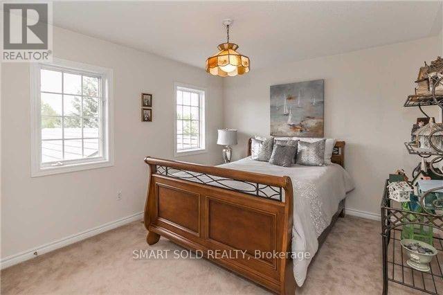 704 Foxcroft Boulevard, Newmarket, ON - Indoor Photo Showing Bedroom