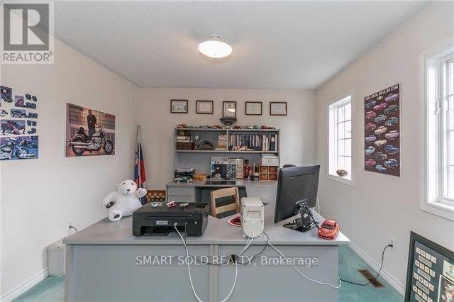 704 Foxcroft Boulevard, Newmarket, ON - Indoor