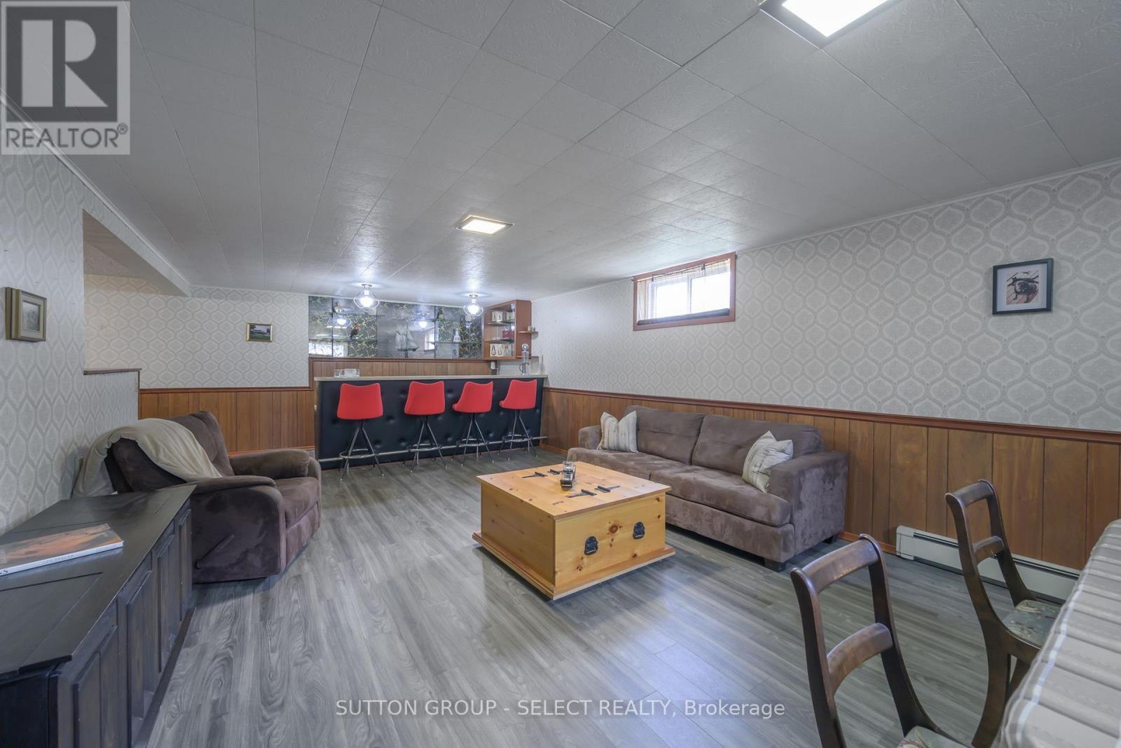 23605 Coldstream Road, Middlesex Centre, ON - Indoor