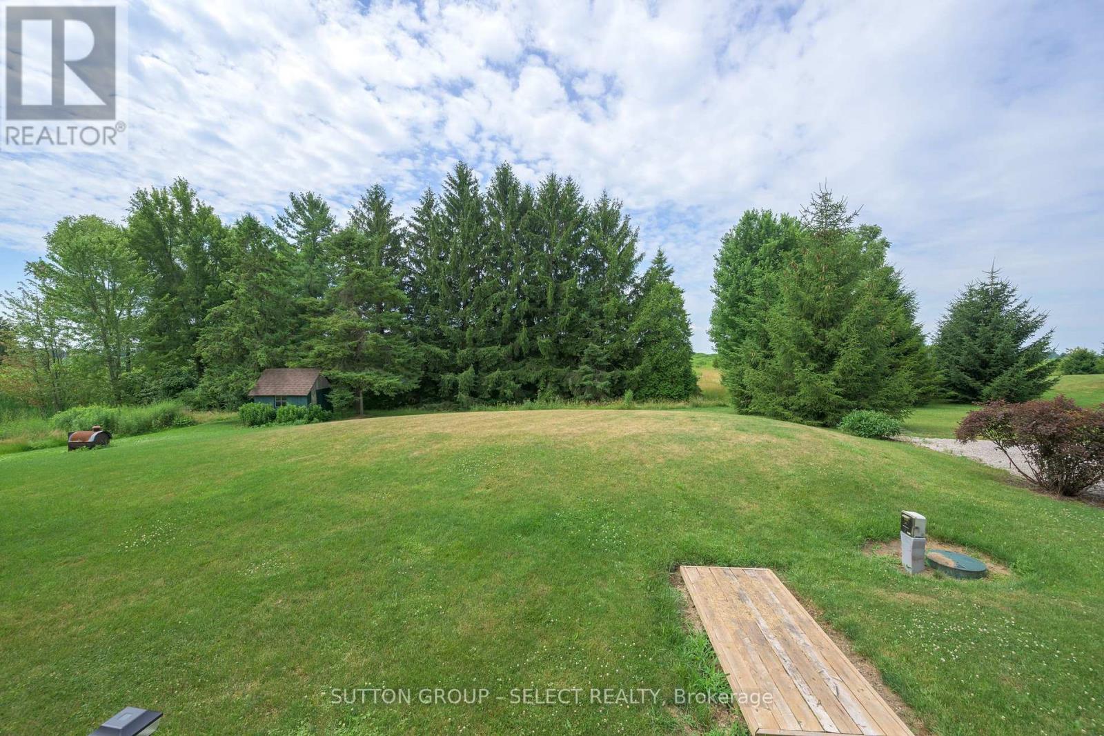 23605 Coldstream Road, Middlesex Centre, ON - Outdoor